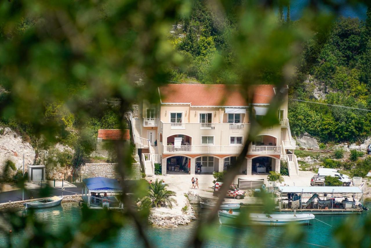 Apartmani Ponta Ston Exterior photo